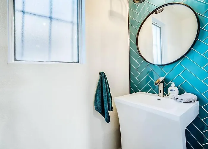 Apartment Tpc Westworld Stylish 4 Bed Private Hottub