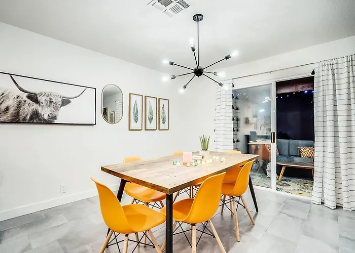 Tpc Westworld Stylish 4 Bed Private Hottub Apartment